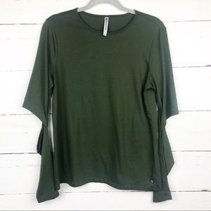 Fabletics Tops - Fabletics Alexa Long Sleeve Tee Olive Green L Fabletics Tops - Fabletics Alexa Long Sleeve Tee Olive Green L